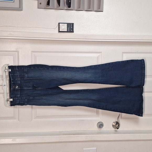 We The Free Jayde Flared Jeans Women Size 28 Inseam 31.5" - Picture 2 of 6